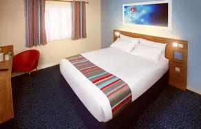 TRAVELODGE AMESBURY STONEHENGE - Image 2