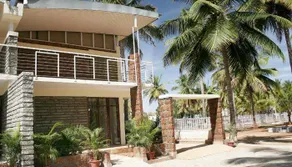 OYO 35630 Country Club Coconut Grove - Image 2