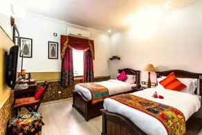 Sai villa New Delhi (7 Rooms Service Apartment) - Image 2