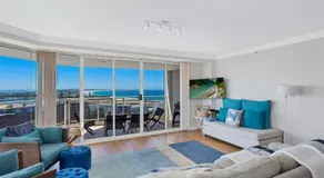 Mariners Highrise Apartment 902 - Image 3