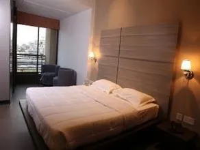 Club Marina - Image 2