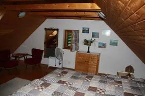 RE-CREATIVITY GUEST HOUSE - Image 2