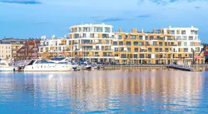 Willkommen im 5-Sterne Ferienapartment Libelle in der Hafenresidenz Waren - Image 4