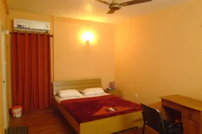 Little Green Apartment - Image 4