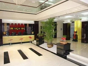 Dongfang Hotel - Image 4