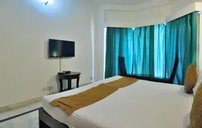 Woodbridge By Crossroads Hotels - Image 4