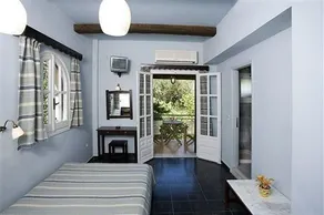 Giannis Servos Studios / Apartments - Image 5