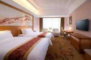 Vienna Hotel Beihai Beibu Bay Square - Image 5