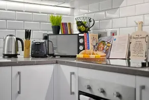 Onyx Broad Street Brindley Place Large Spacious Apartment - Image 3