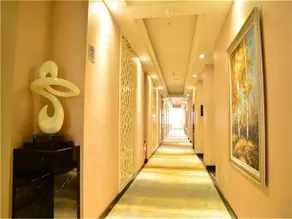 Lavande Hotel Wuhan Railway Station - Image 3