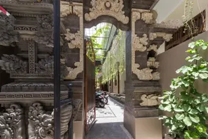 RedDoorz Near Pantai Jerman 2 - Image 3