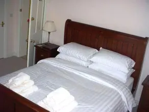 Mareham House Bed & Breakfast - Image 2