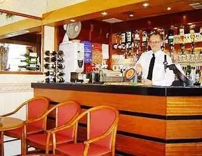 Heatherleigh Hotel Eastbourne - Image 2
