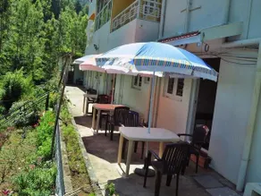 Pinewood guesthouse - Image 4