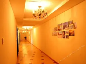 DIZHONGHAI GARDEN HOSTEL - Image 3