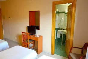 Hotel Maria de Molina - Image 4