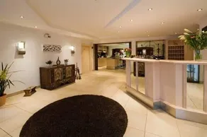 Moser's Hotel - Image 4