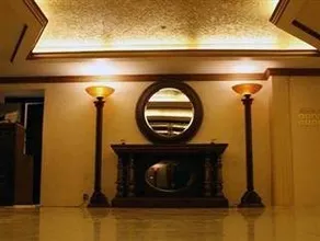 Royal Inn Hotel - Image 2