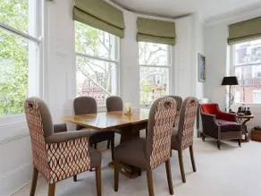 Veeve  2 Bed On A Beautiful Garden Square Bina Gardens Kensington - Image 3