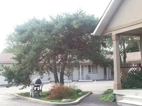 Airport Motel - Image 2