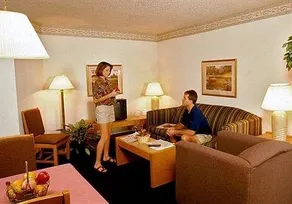 Lake Hamilton Resort - Image 2