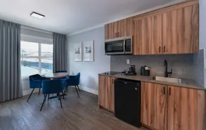 COMFORT INN & SUITES KAMLOOPS - Image 4