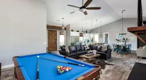 4227 North 68th Street Home 5 Bedrooms 4.5 Bathrooms Home - Image 4