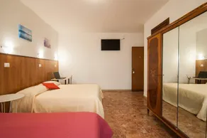 216 Venice - Image 4