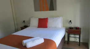 Breezes Apartments - Image 5