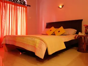 Riverside Holiday Bungalow - Image 2