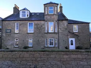 Hay Lodge - Image 5