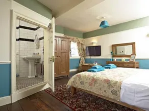 Blackgreaves Farmhouse - Image 4