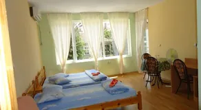 Kazlarov Guest House - Image 4