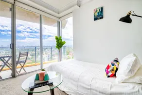 Luxury Facilities near Seaworld and Surfers - Image 1