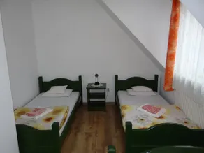 Hotel 604 - Image 5