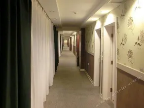 Blue Sea Island Hotel - Image 4