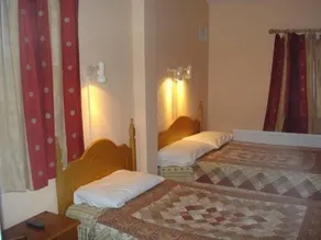 St George Guest House - Image 5