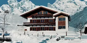 Chalet Panorama - Image 2