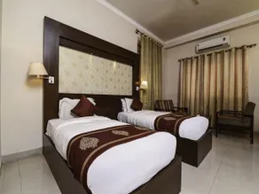 Oyo 16545 Hotel Kant - Image 3