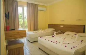 Dinara Garden Hotel - Image 4