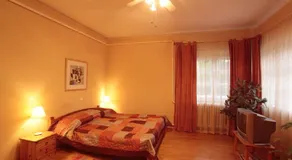 Part Cafe Residence - Image 5