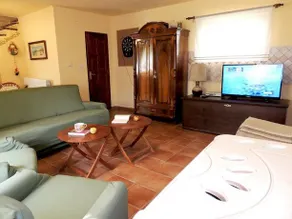 Regi House - Image 5