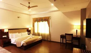 Piyush Palace Hotel - Image 3