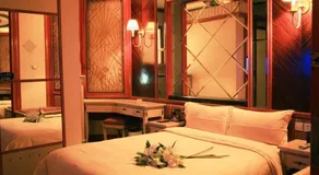 Manhattan Business - Image 2