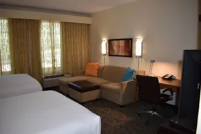 Carlsbad Suites - Image 4