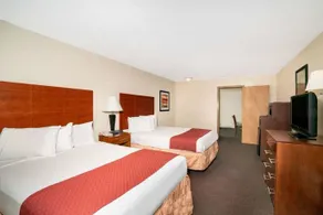 Evergreen Smokey Mountain Lodge & Convention Cent - Image 3