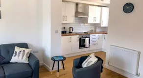 Low Cost, 4 Bed with Parking & Large Garden 01 - Image 3