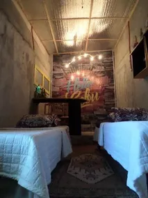 Make My Trip Travel Guest Room - Image 4