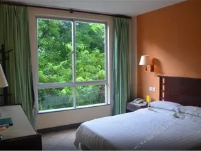 Wuzhishan City Garden Villa Resort - Image 2