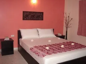 Baan Iyara Guesthouse - Image 4
